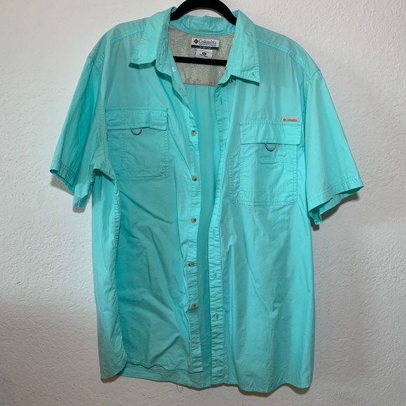 Columbia Other - Columbia Button Front Short Sleeve Flap Pocket Top